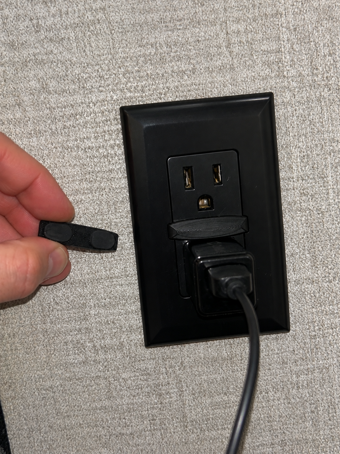 Plug Pro - Never Miss an Outlet Again!