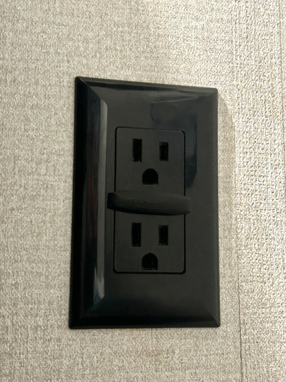Plug Pro - Never Miss an Outlet Again!